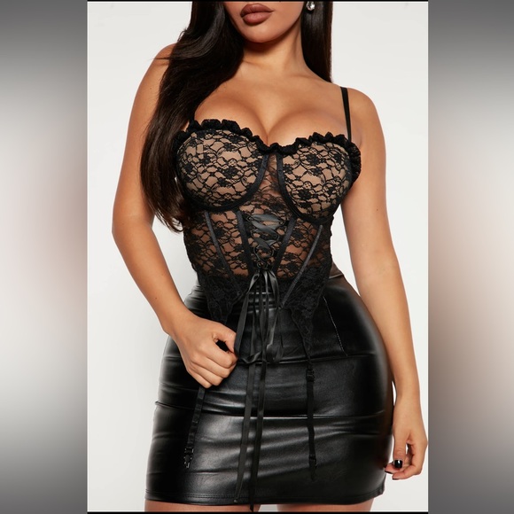 Fashion Nova See Through Love Lace Bustier Top Black *BNWT* - Picture 1 of 9